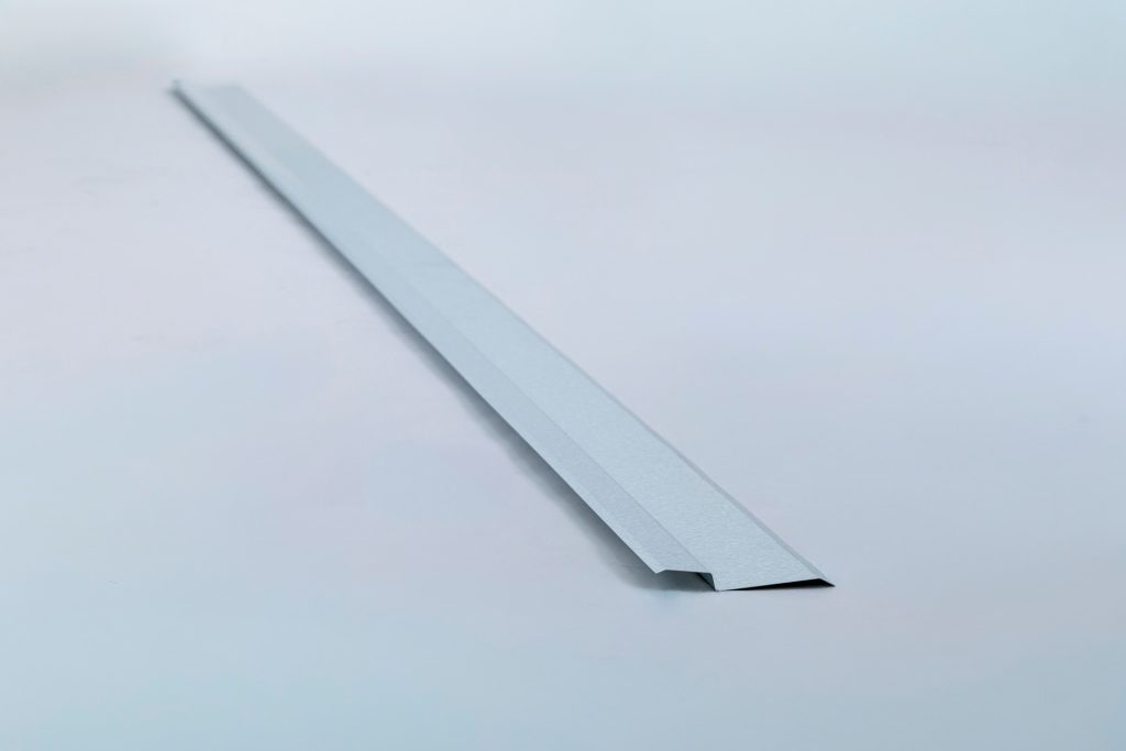 STUCCO-STOP-METAL-WITH-LIP-2